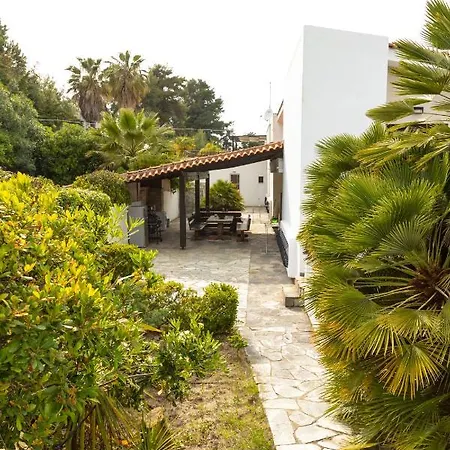 Sea Side House *